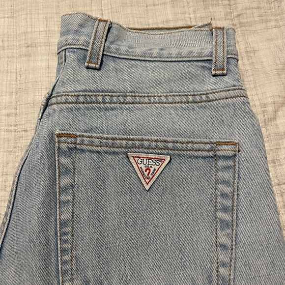 Women’s light wash Guess straight leg jeans size 26 - Picture 1 of 4